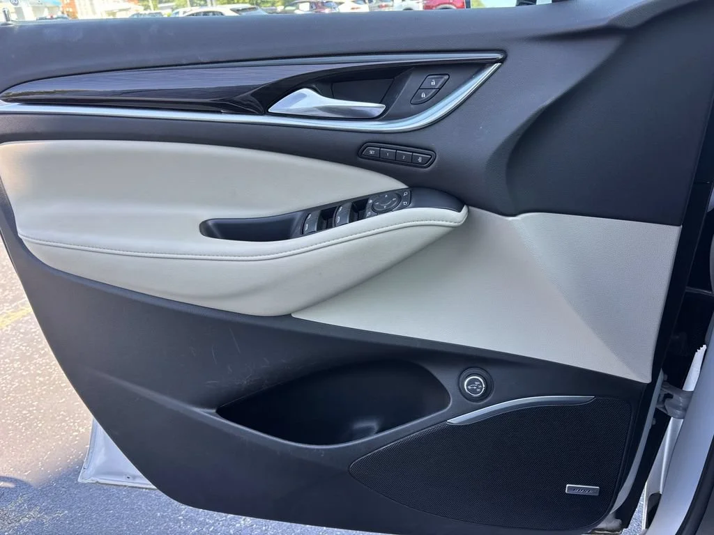 Used 2021 Includes Satin Nickel lower exterior accent color.) Buick Premium image 13