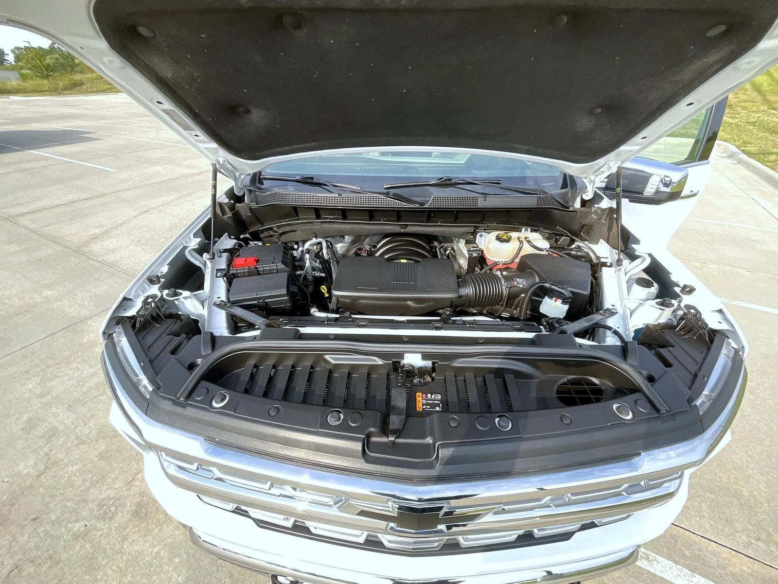 Used 2023 White Chevrolet LTZ image 22