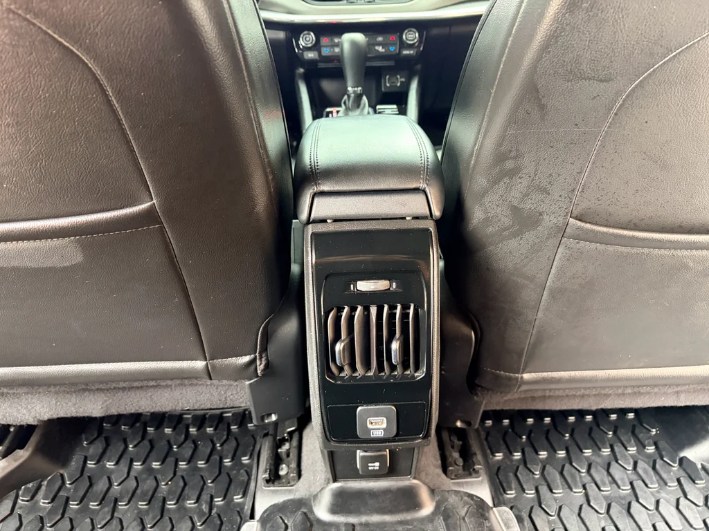 Used 2023 Bright White Clearcoat Jeep Limited image 25
