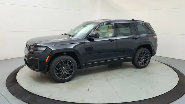 New 2026 Diamond Black Crystal Pearl-Coat Exterior Paint Jeep Summit image 5