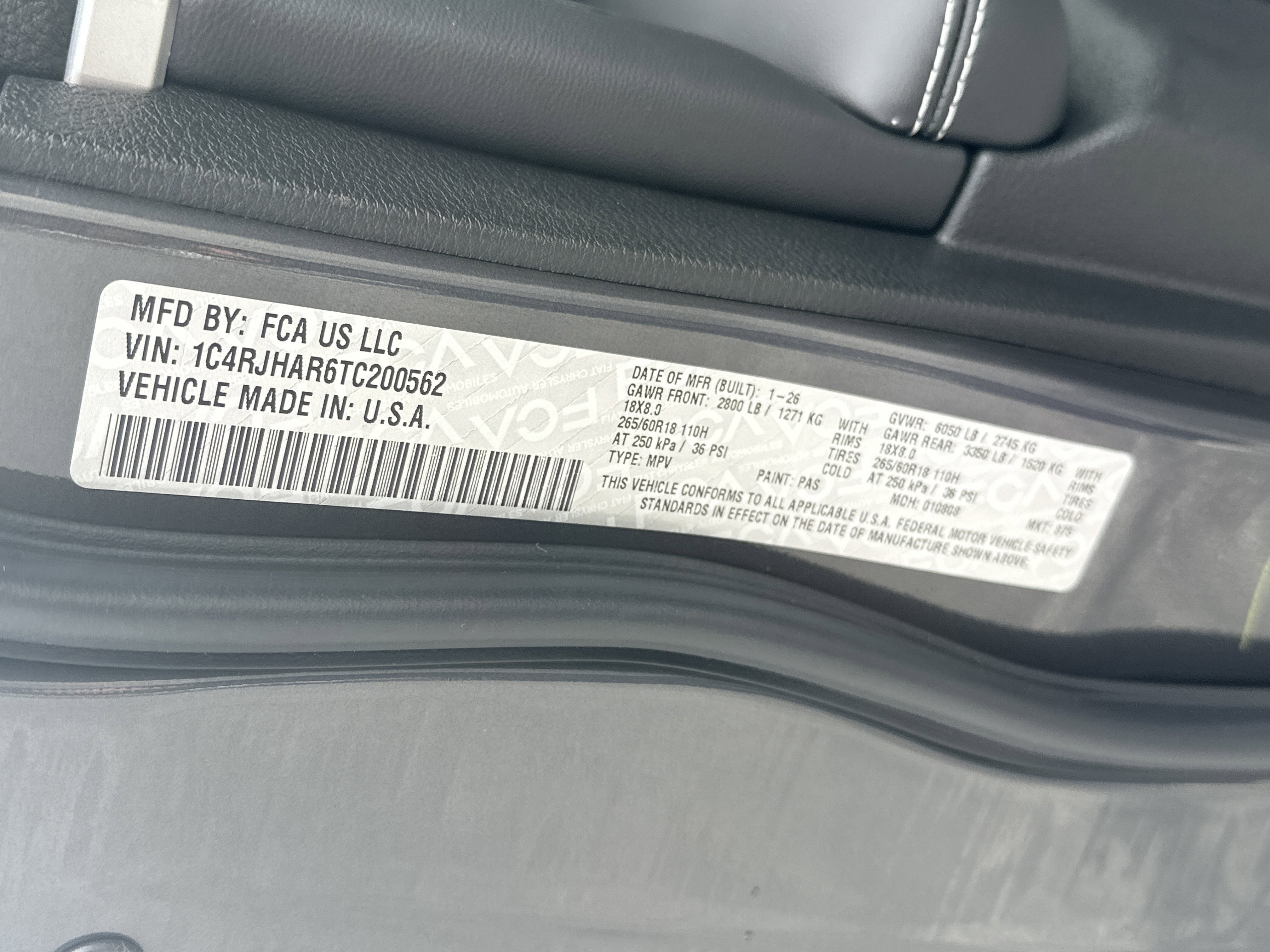 New 2026 Baltic Gray Metallic Clear-Coat Exterior Paint Jeep Laredo Altitude image 35