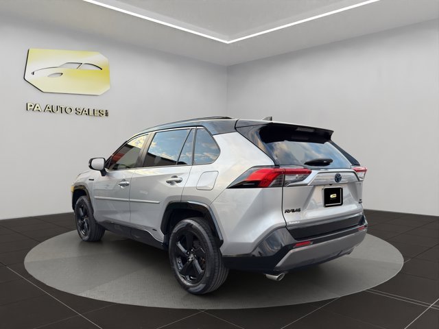 2019 Toyota RAV4 Hybrid XSE photo 2