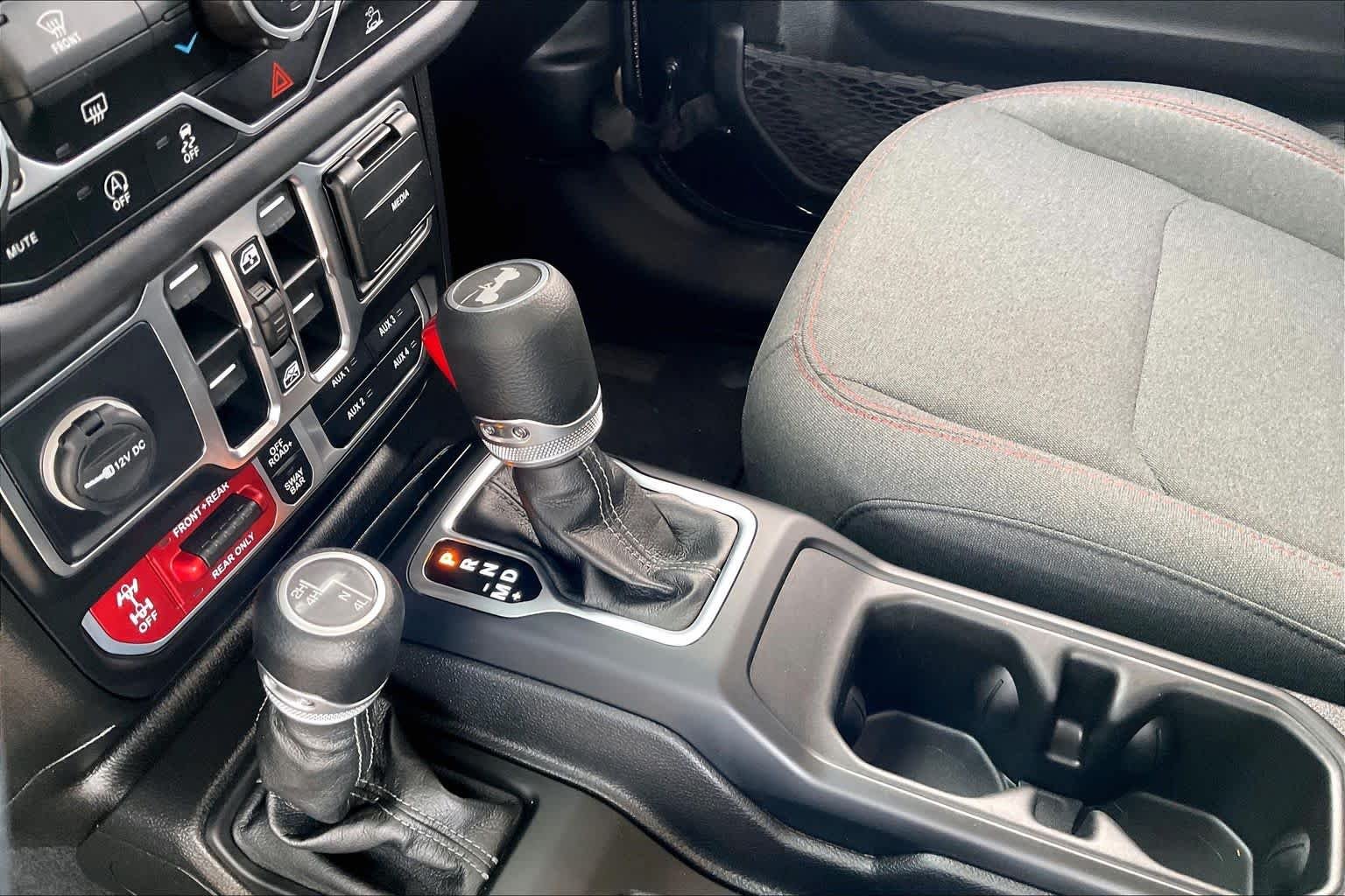 Used 2025 Black Clearcoat Jeep Rubicon image 15