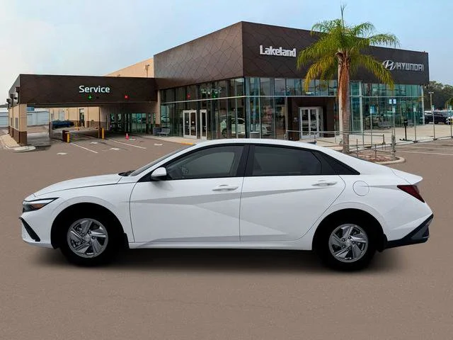 New 2026 White Hyundai SE image 3