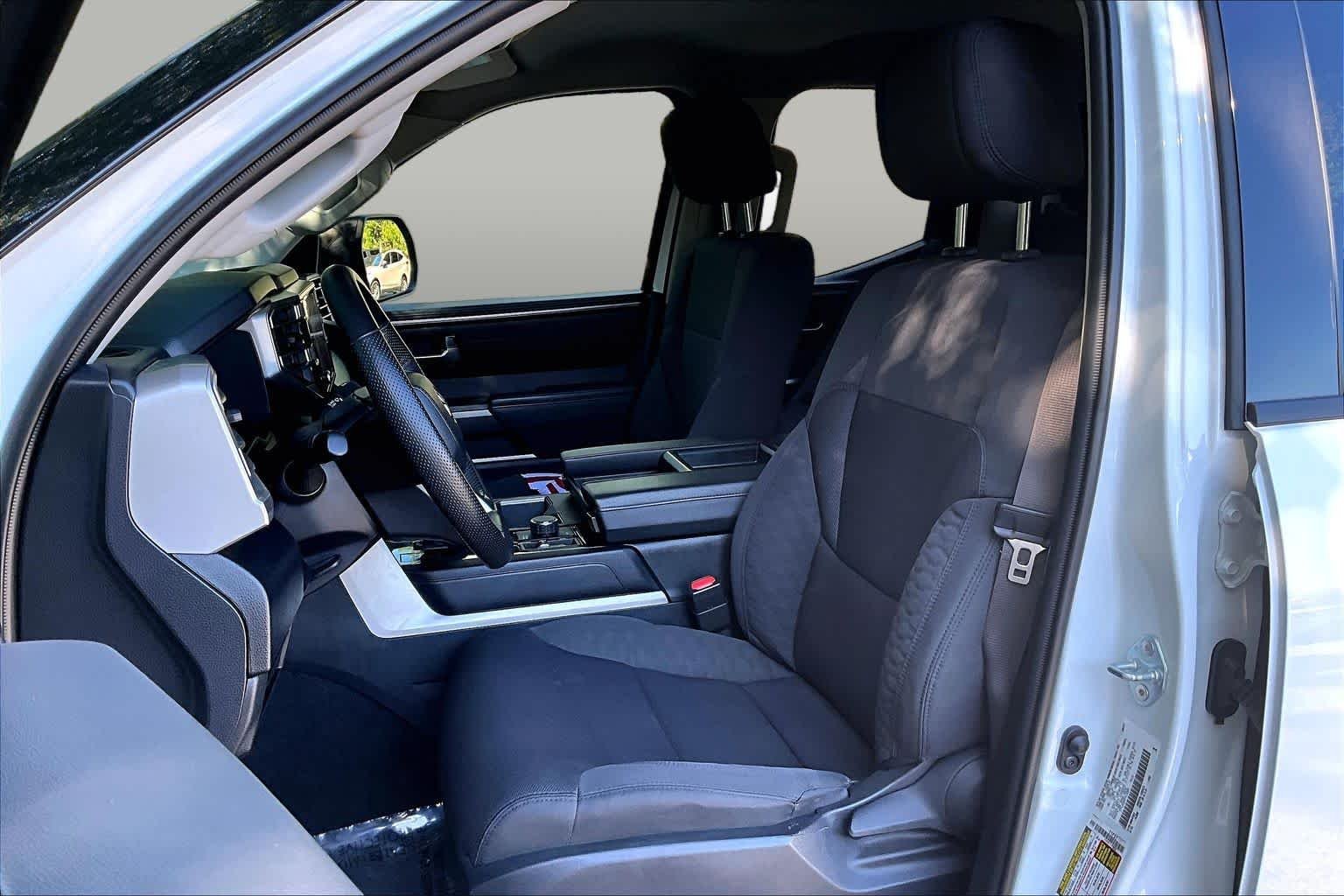 Used 2023 Ice Cap Toyota SR5 image 8