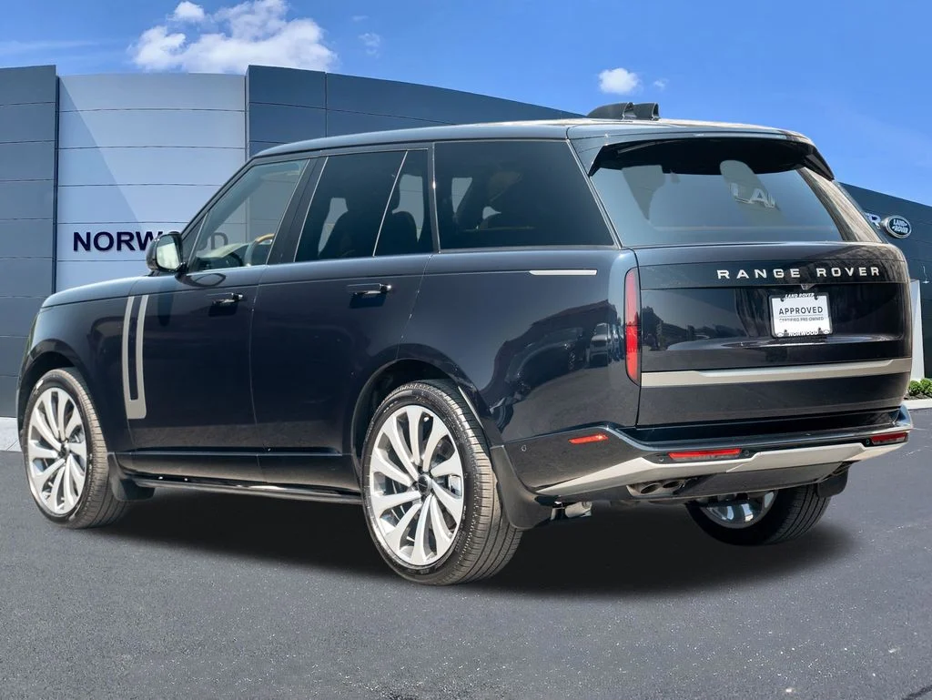 Certified Used 2026  Land Rover SE image 6