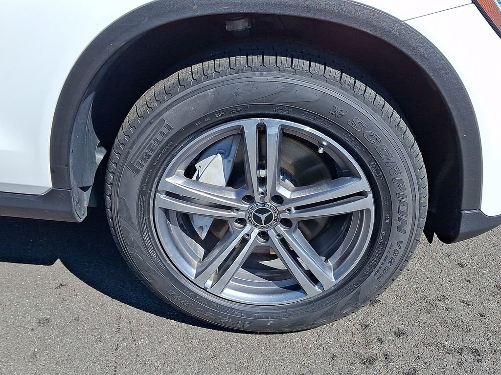 Certified Used 2022 White Mercedes-Benz GLC 300 image 8