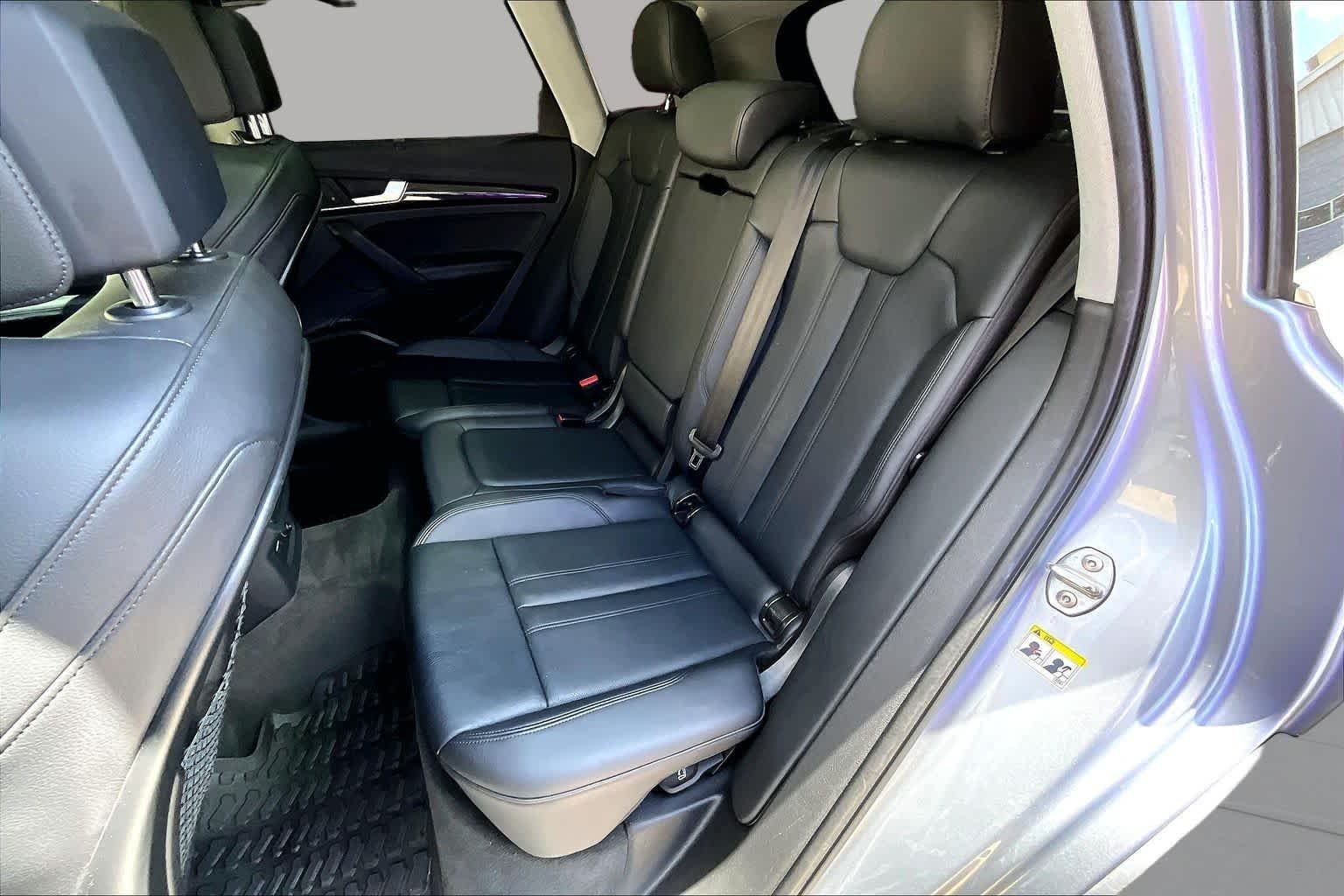 Used 2019 Florett Silver Metallic Audi Premium Plus image 21