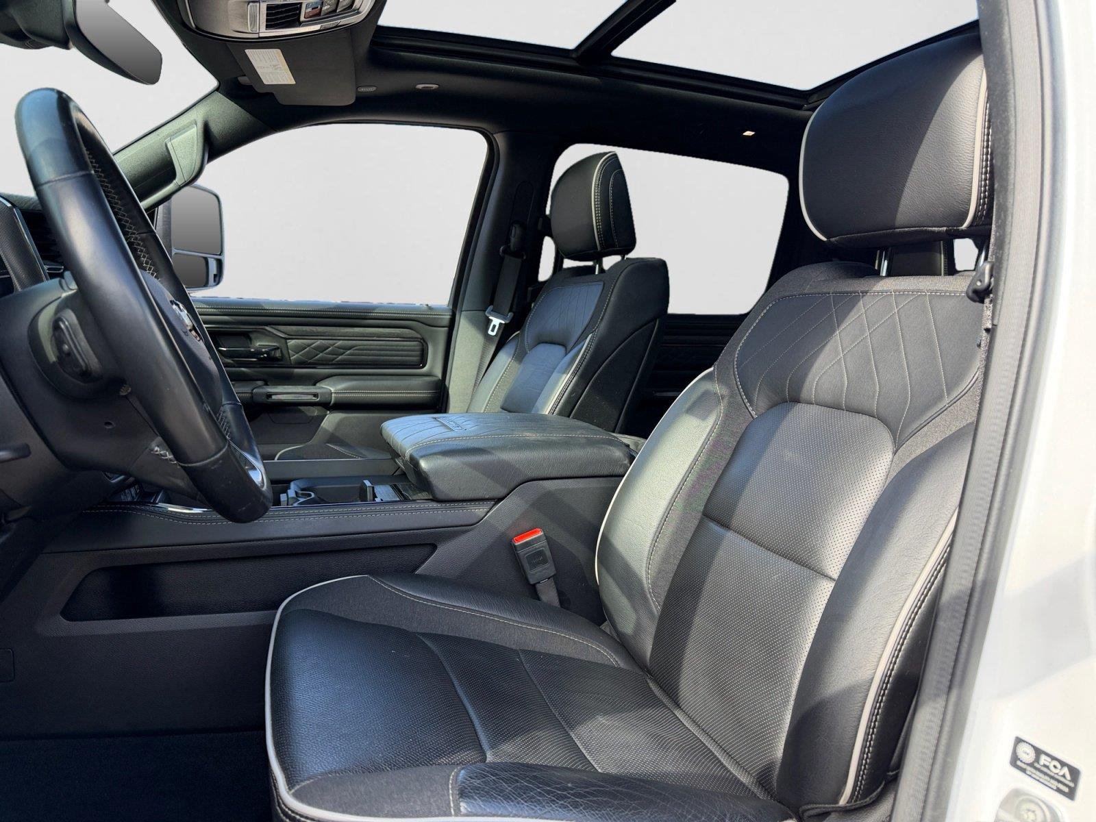 2025 RAM Ram 1500 Pickup Limited - Photo 2