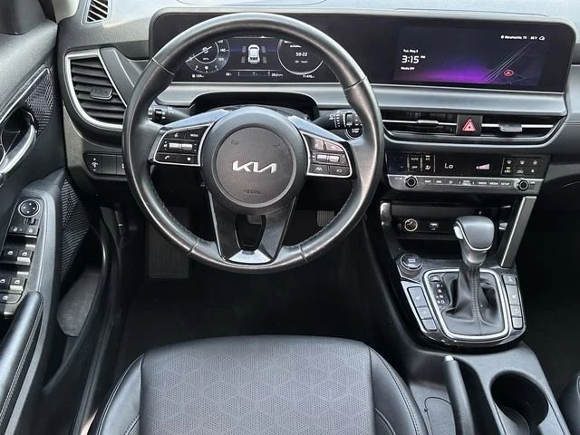 2024 Kia Seltos EX - Photo 12