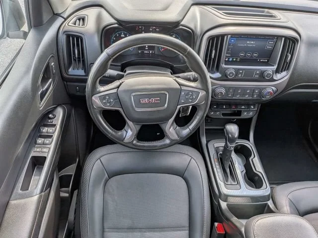 Used 2022 SUMMIT WHITE GMC 4WD AT4 w/Cloth image 15