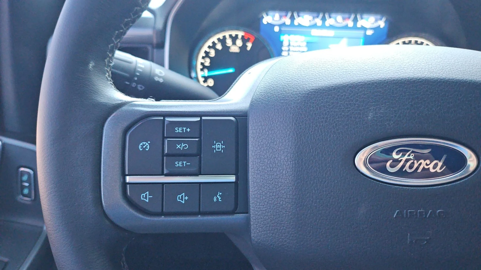 Used 2023 White Ford XLT image 17