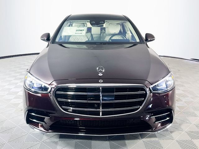 New 2026 MANUFAKTUR Rubellite Red Metallic Mercedes-Benz S 580 image 34
