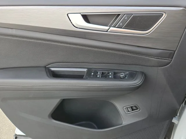 2026 Volkswagen Atlas Cross Sport SE w/Tech - Photo 9