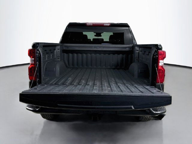 Used 2023 BLACK Chevrolet Custom image 25