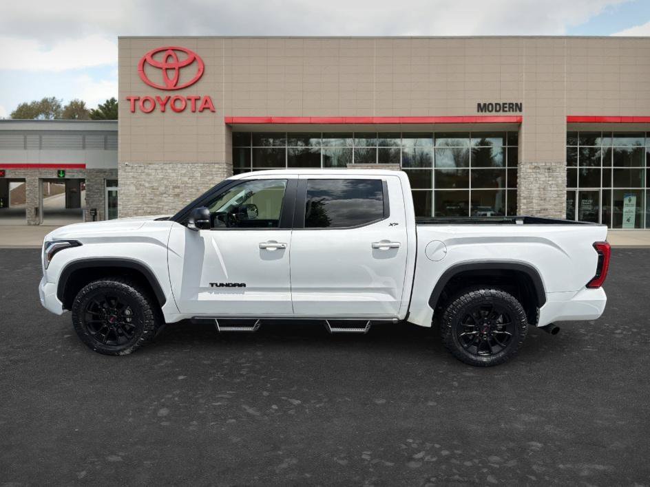 Used 2024 Ice Cap Toyota SR5 image 7