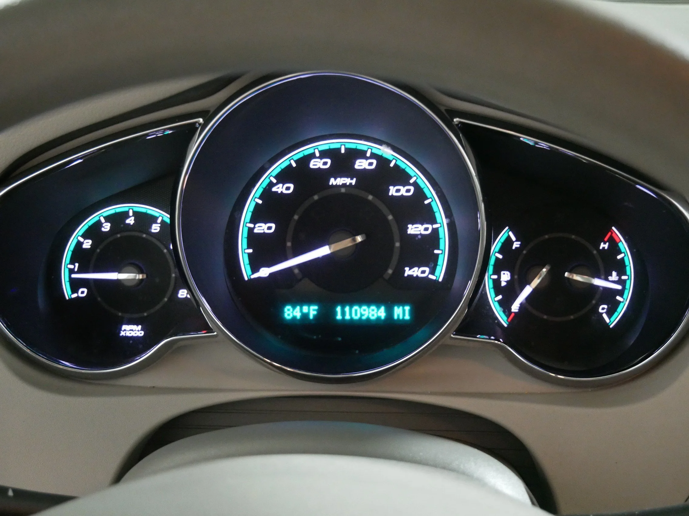 Used 2011 Summit White Chevrolet LS w/1LS image 21