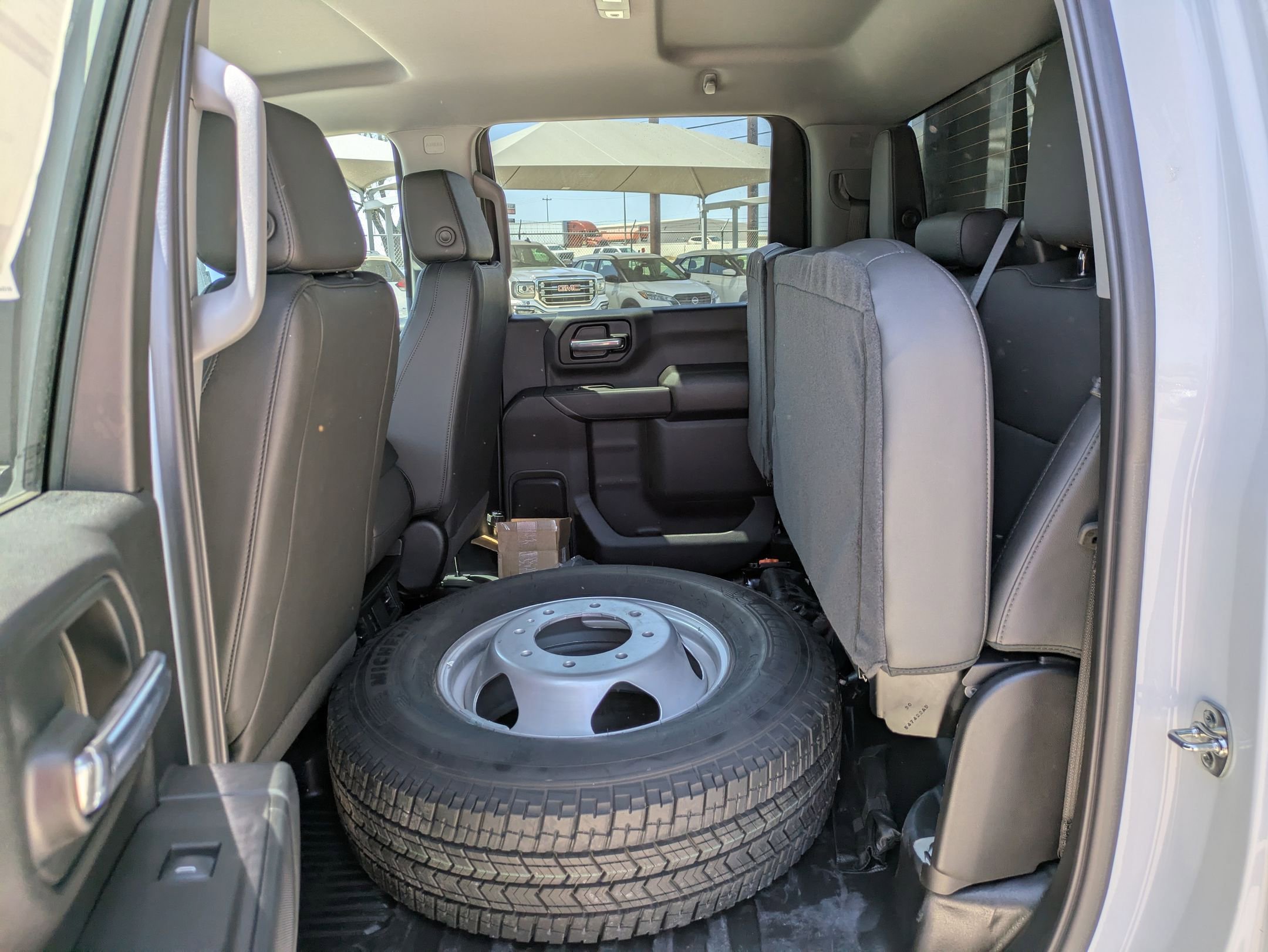 2025 GMC Sierra 3500HD Pro - Photo 18