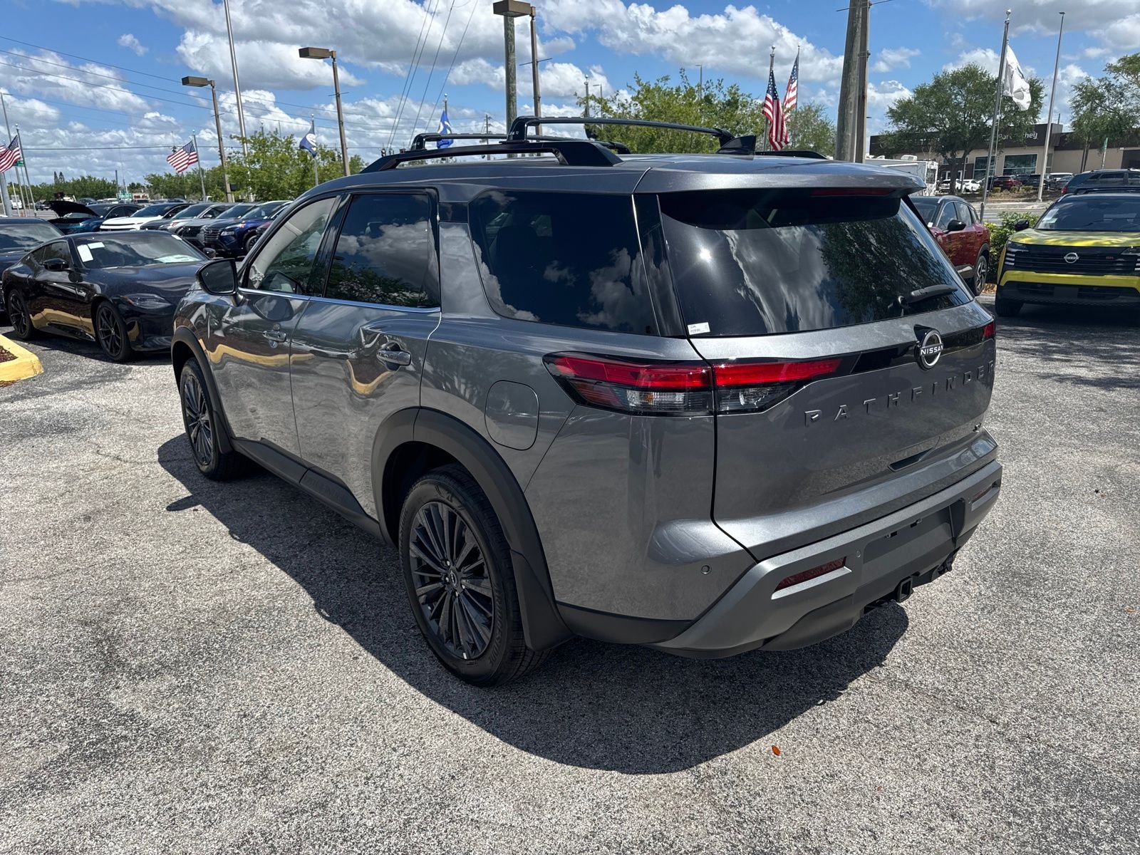 New 2026 Nissan Pathfinder SL 4D Sport Utility