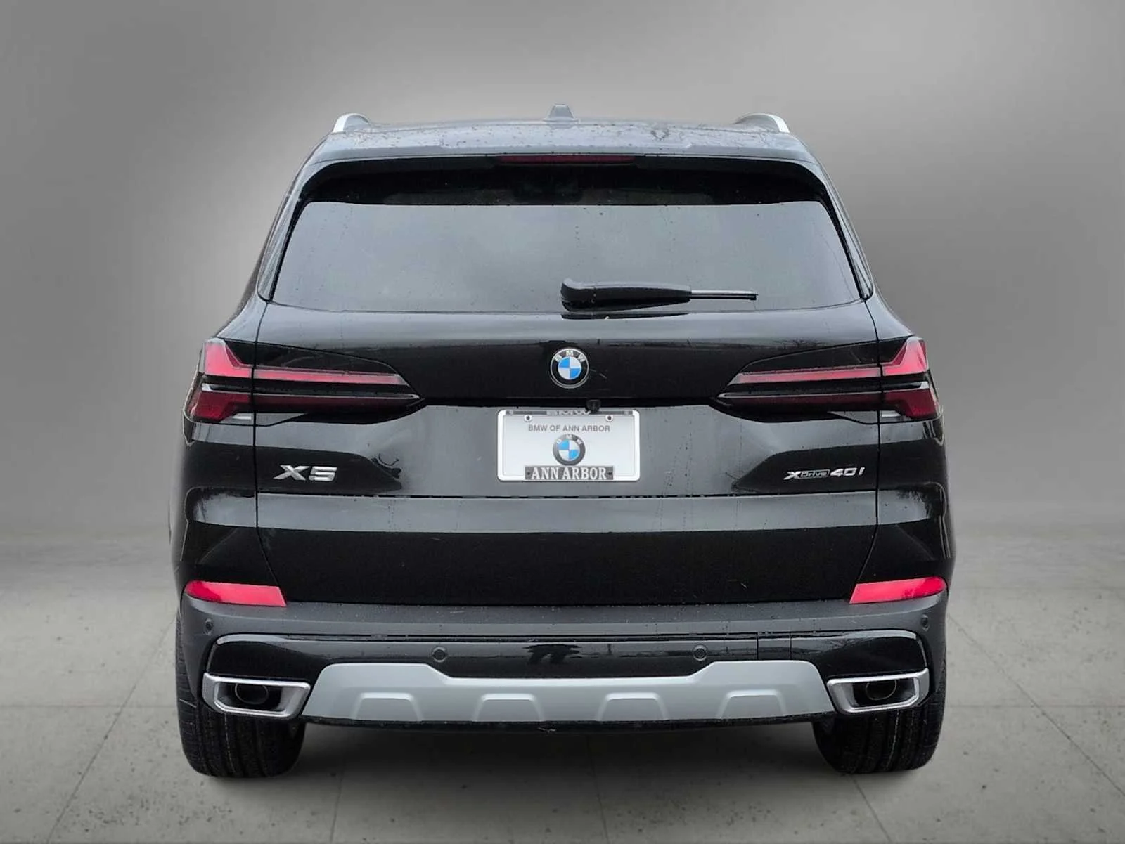 New 2026 Black Sapphire Metallic BMW xDrive40i image 7