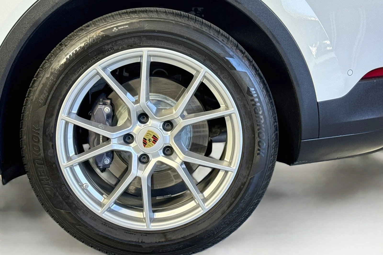 Used 2024 White Porsche  image 30
