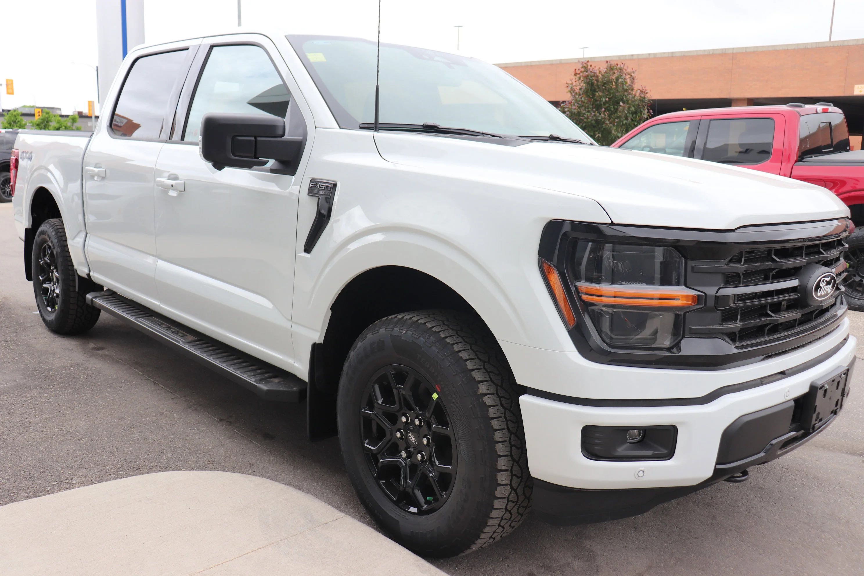 New 2026 OXFORD WHITE Ford XLT image 7