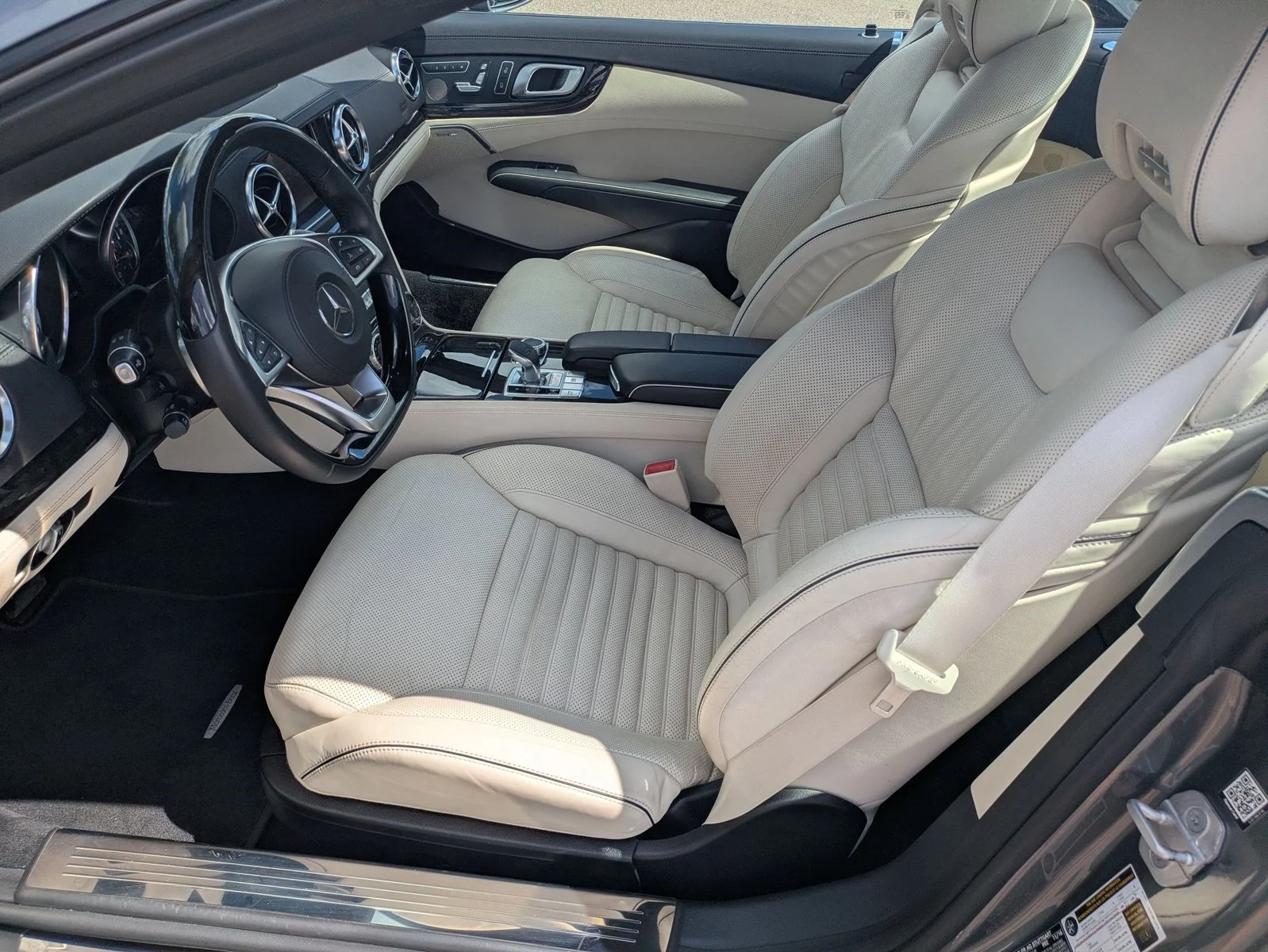 Used 2017 Selenite Grey Metallic Mercedes-Benz SL 450 image 16