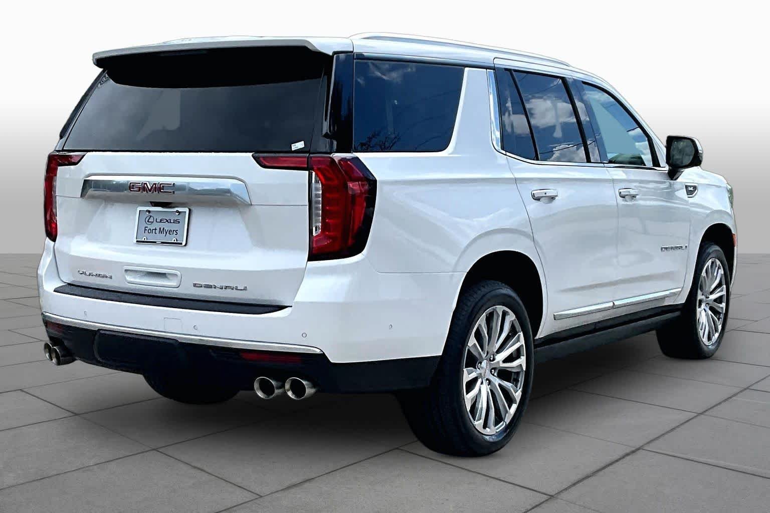 Used 2023 White Frost Tricoat GMC Denali image 13