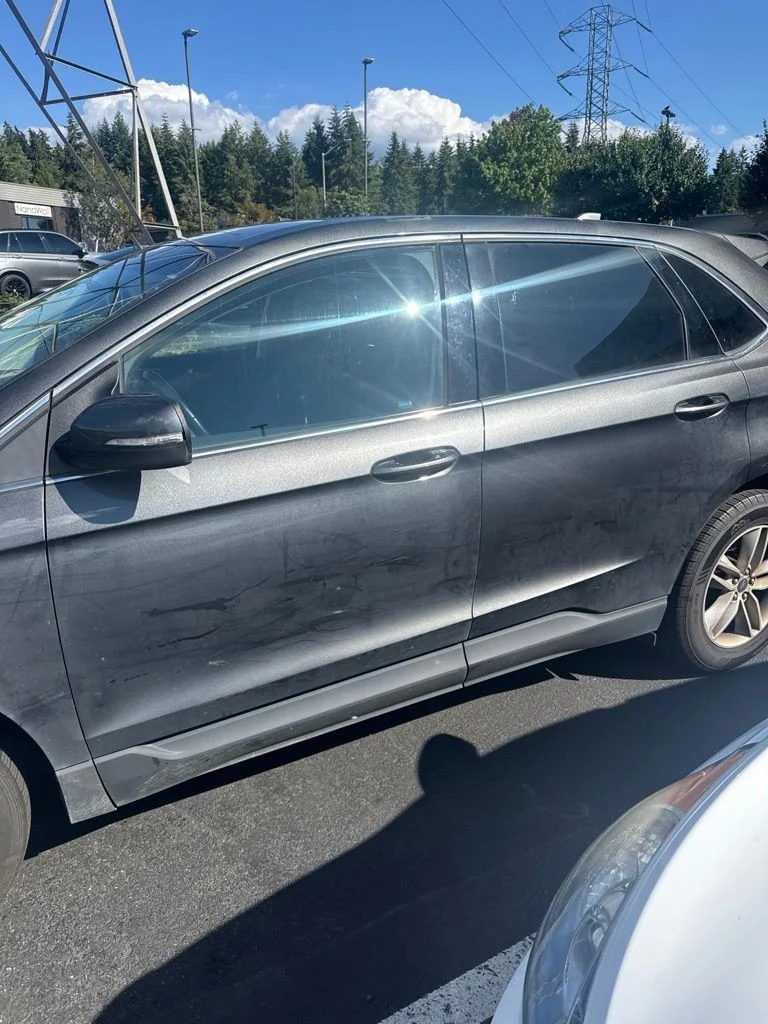 Used 2018 Magnetic Metallic Ford SEL image 4