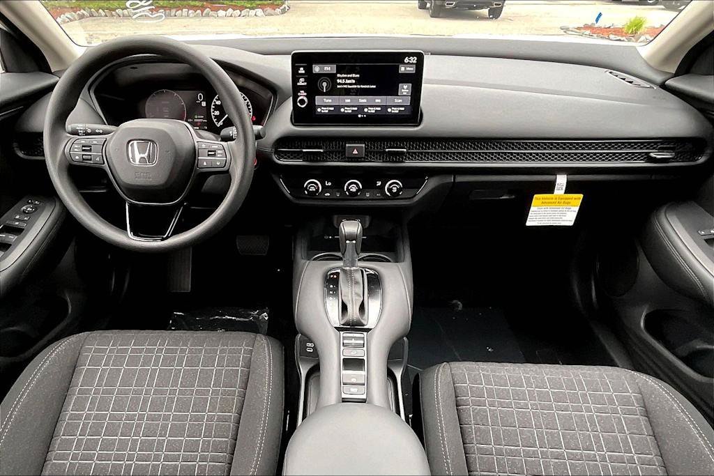 New 2027 Platinum White Pearl Honda LX image 11