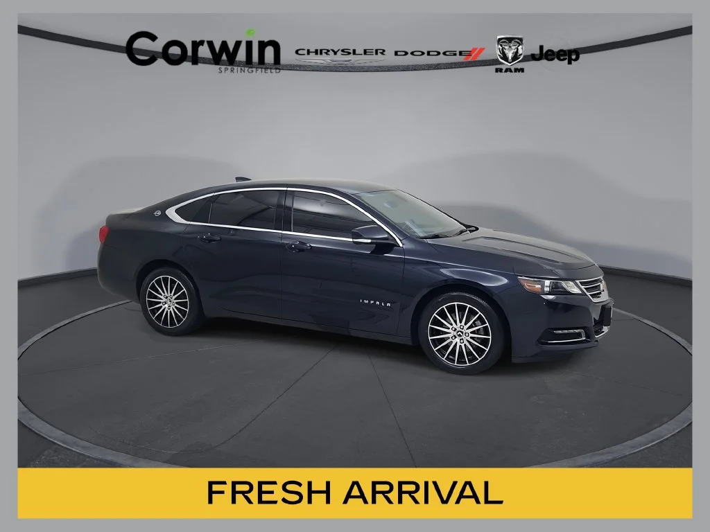 Used 2018 Blue Chevrolet LT image 1