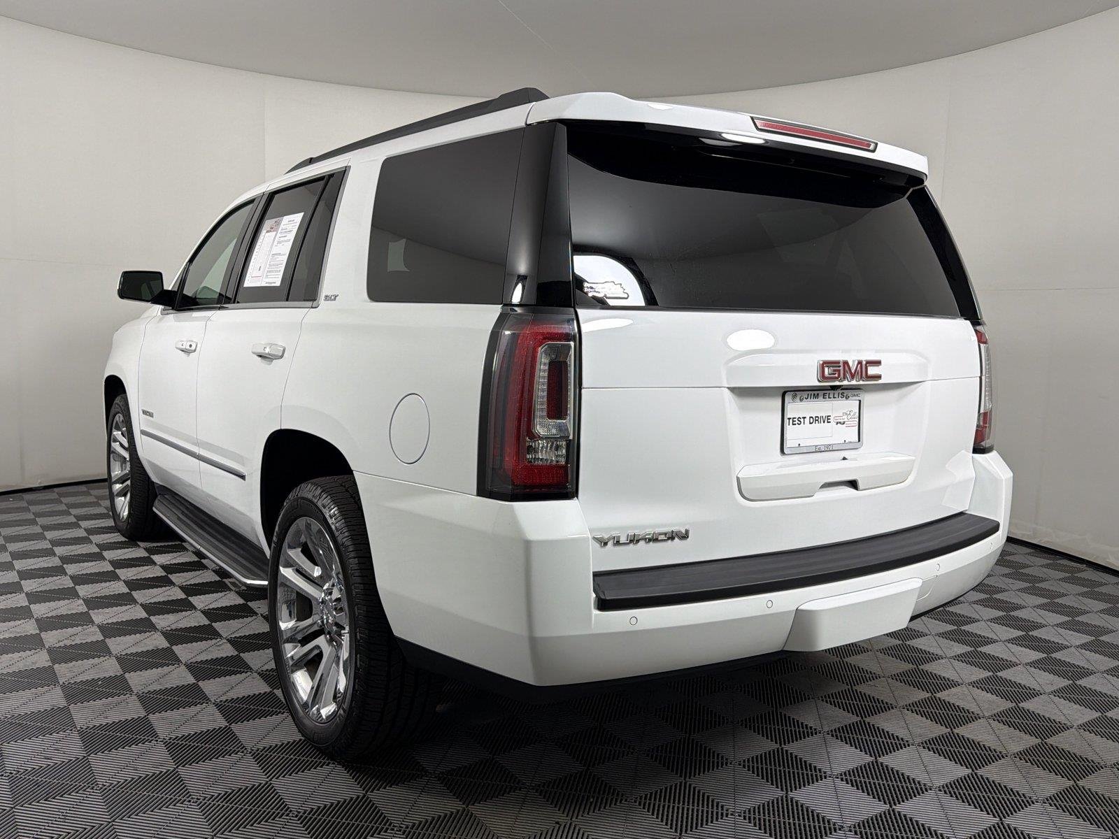 Used 2017 SUMMIT WHITE GMC SLT image 4