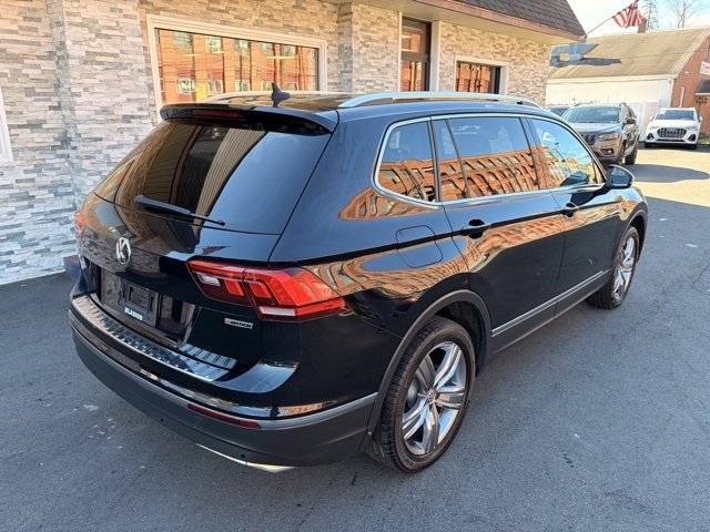 2021 Volkswagen Tiguan R-Line Black SEL photo 4