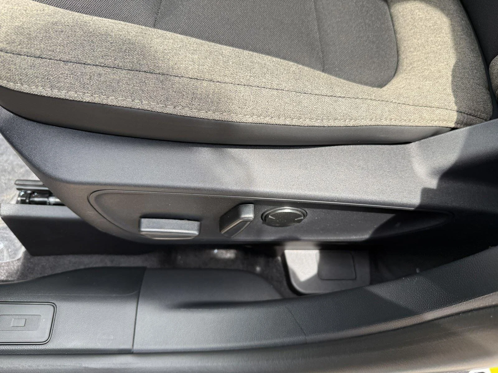 New 2026 Carbonized Gray Metallic Ford Big Bend® image 15
