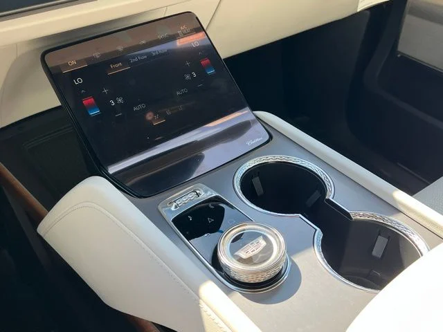 2026 Cadillac VISTIQ Sport - Photo 12