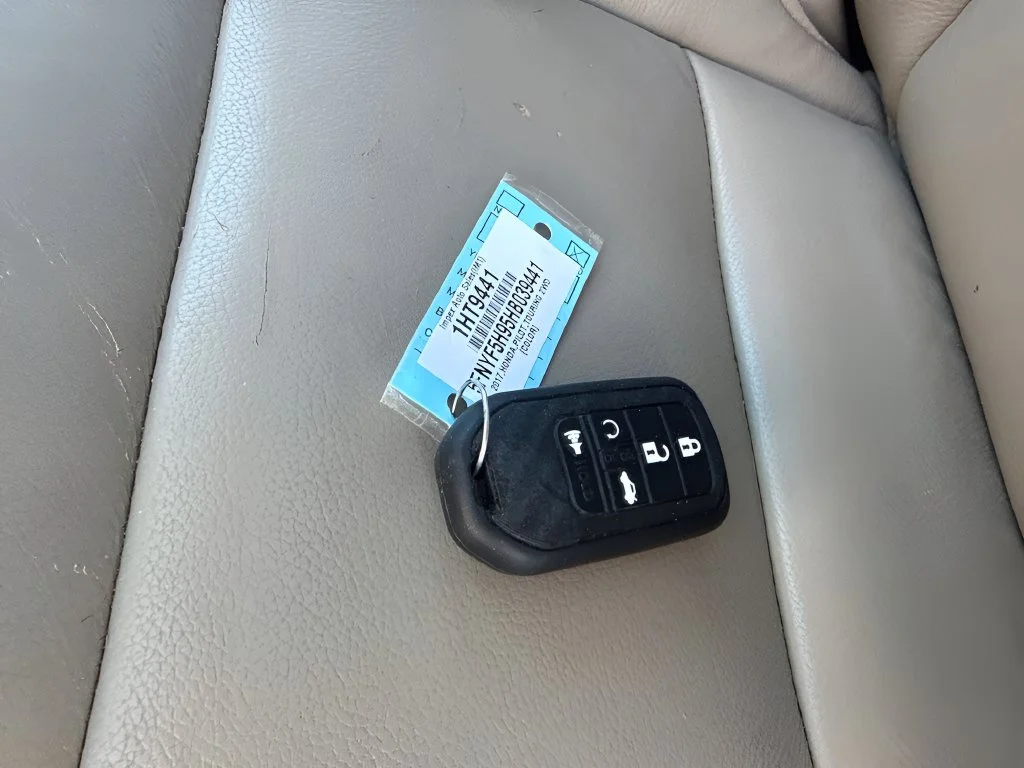 Used 2017  Honda Touring image 28