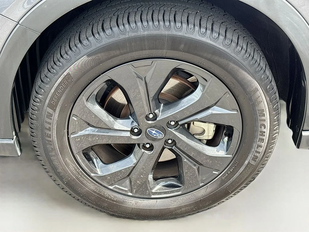 Used 2022 Gray Metallic Subaru Onyx Edition XT image 31