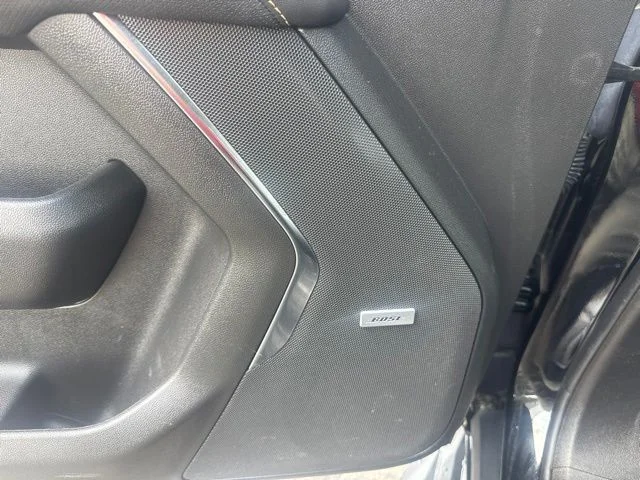 Used 2022 Black GMC AT4 image 12