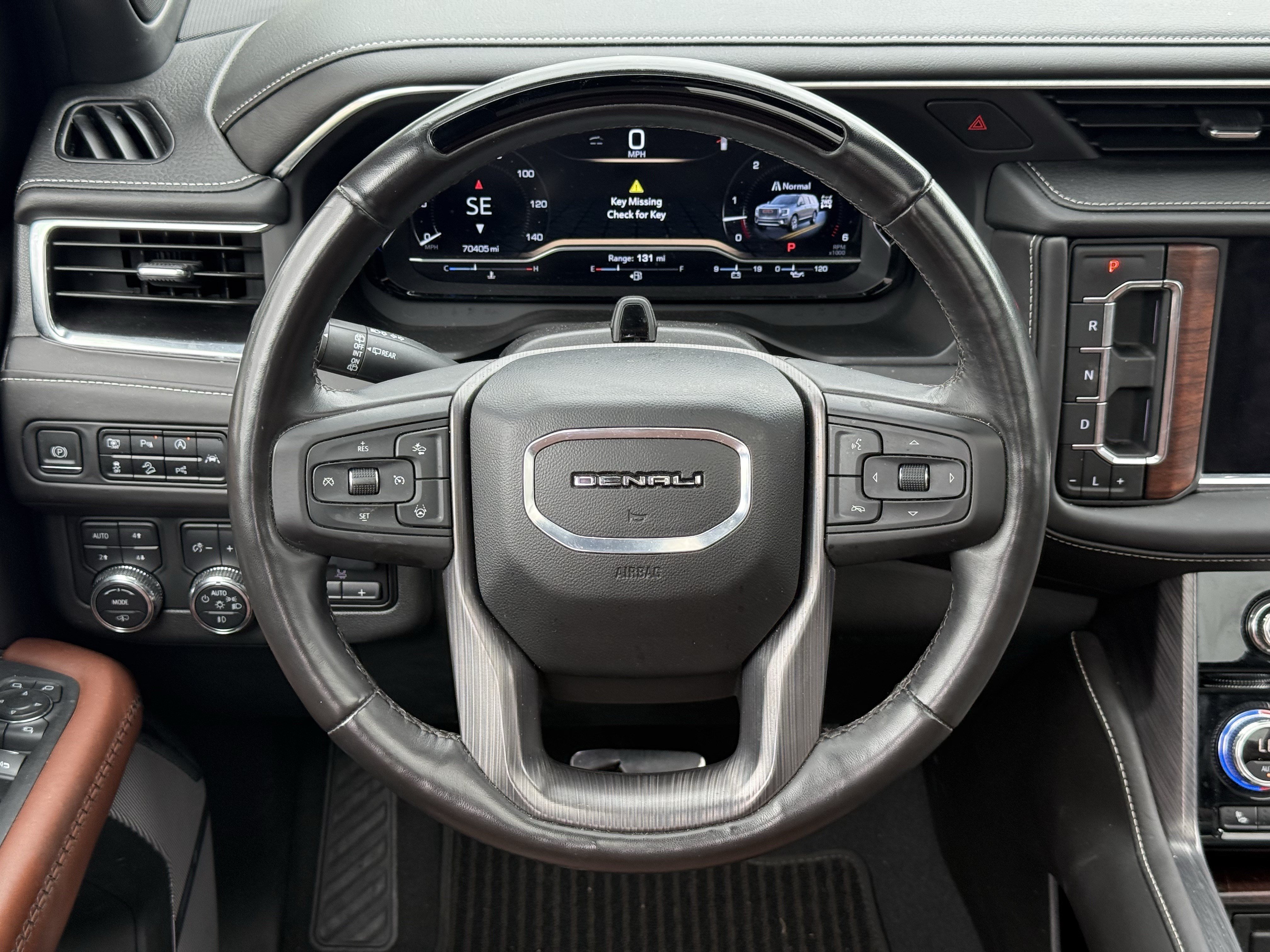 Used 2023 White Frost Tricoat GMC Denali Ultimate image 14