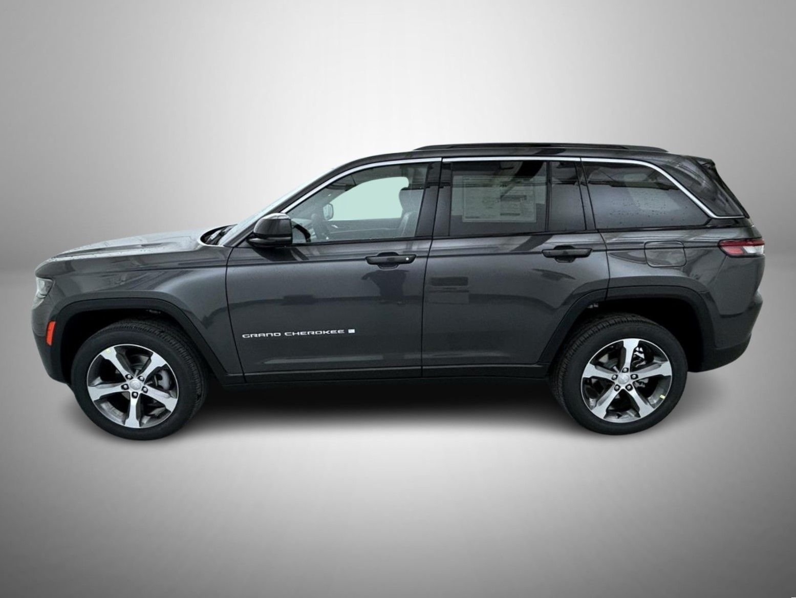New 2026 Baltic Gray Metallic Clear-Coat Exterior Paint Jeep Limited image 8