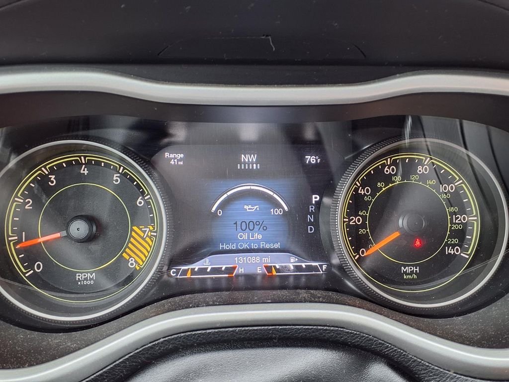 Used 2018 Gray Jeep Trailhawk image 15