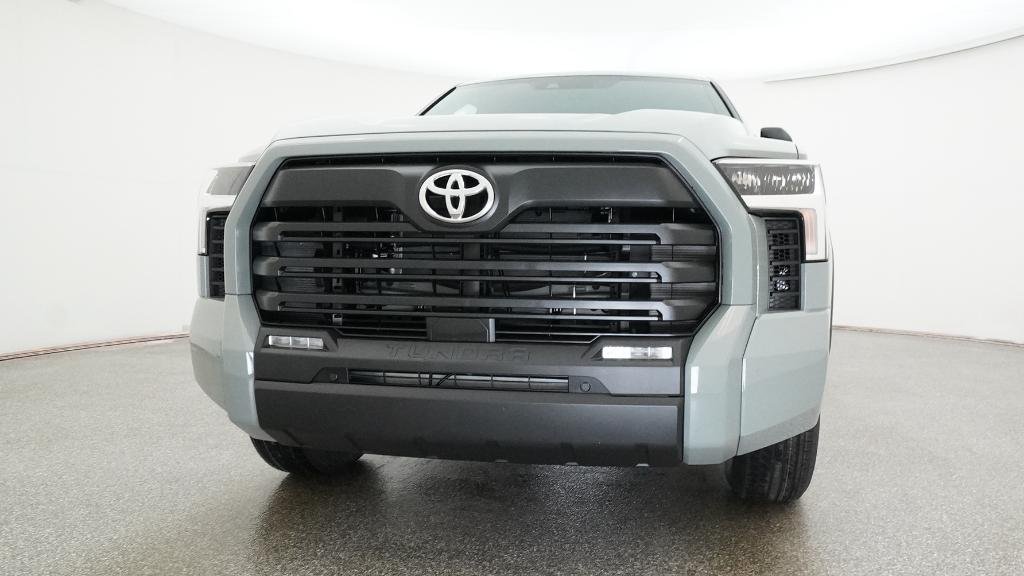 New 2026 Lunar Rock Toyota SR5 image 5