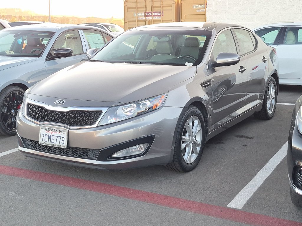 Used 2013 Silver Kia EX image 2