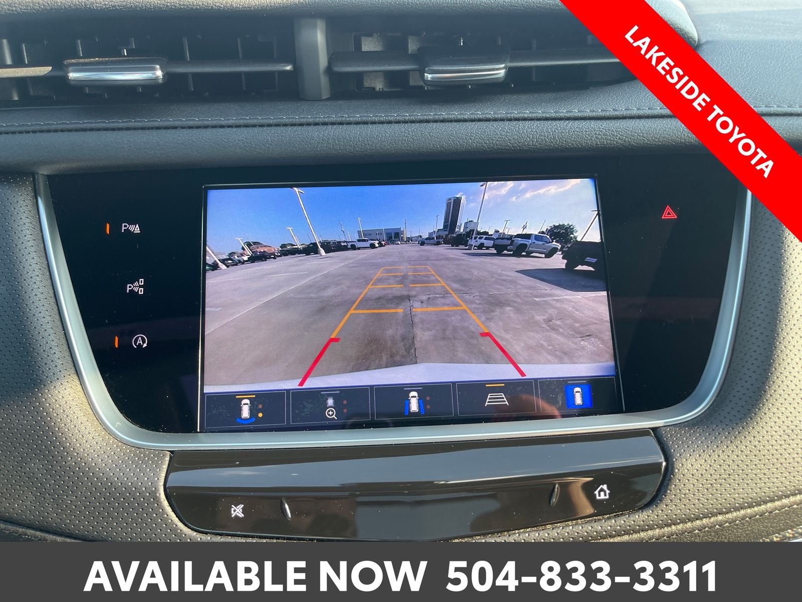 Used 2025 White Cadillac Sport image 34