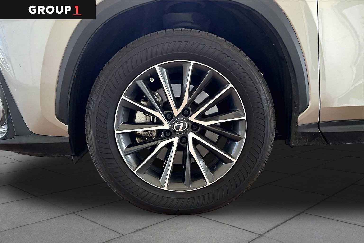 Used 2024 Atomic Silver Lexus Premium image 9
