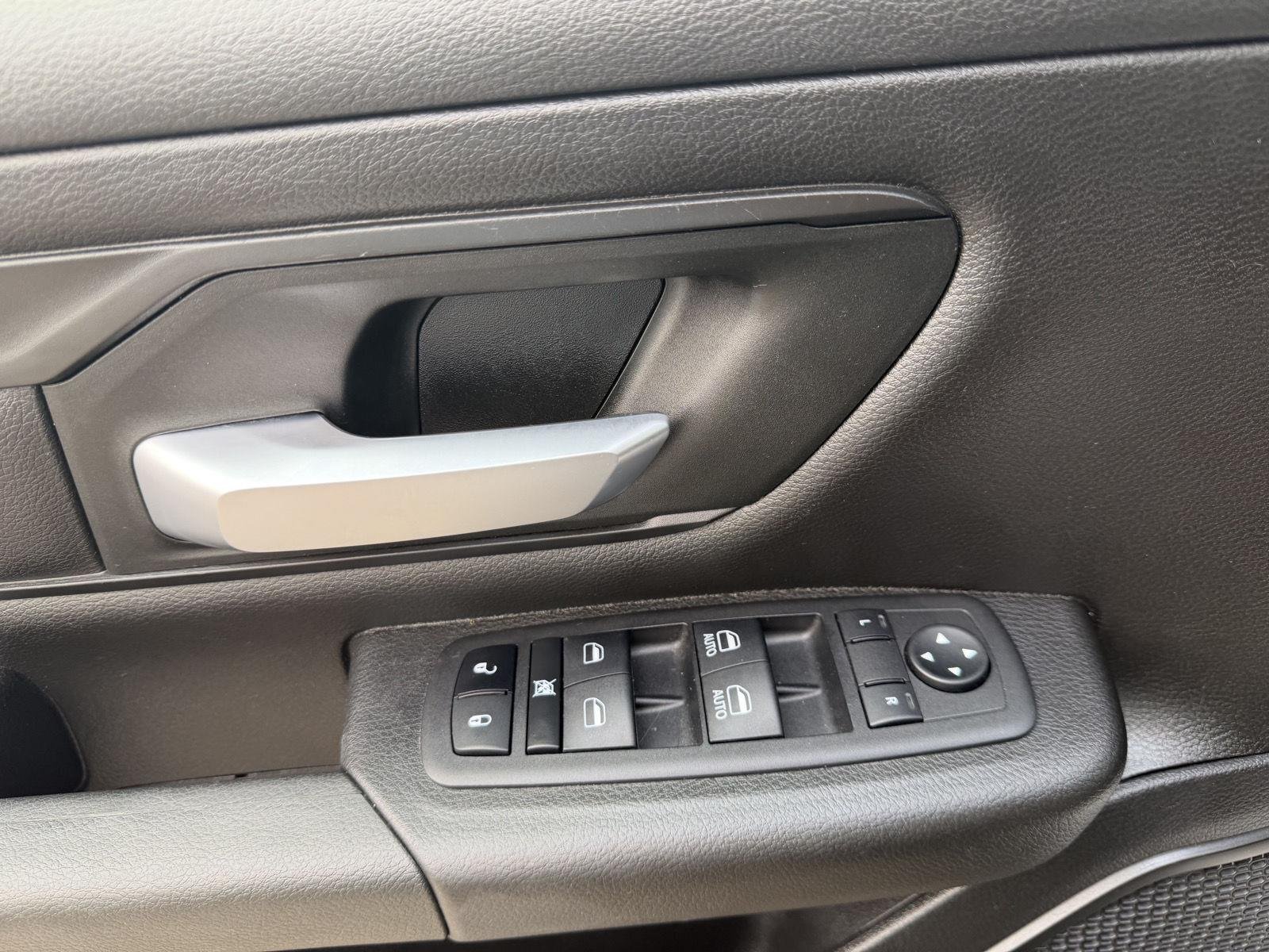 2024 RAM Ram 1500 Pickup Tradesman - Photo 12