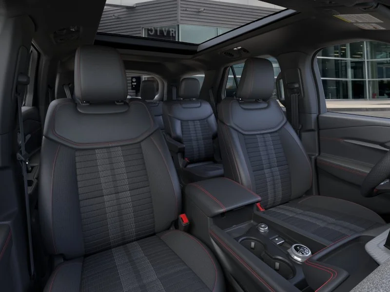 New 2026 Agate Black Metallic Ford ST-Line image 10