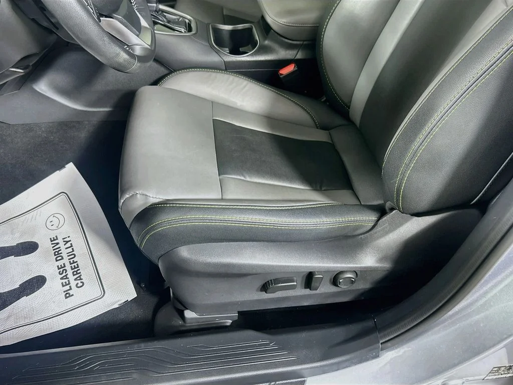 Used 2023 Ice Silver Metallic Subaru Onyx Edition image 20