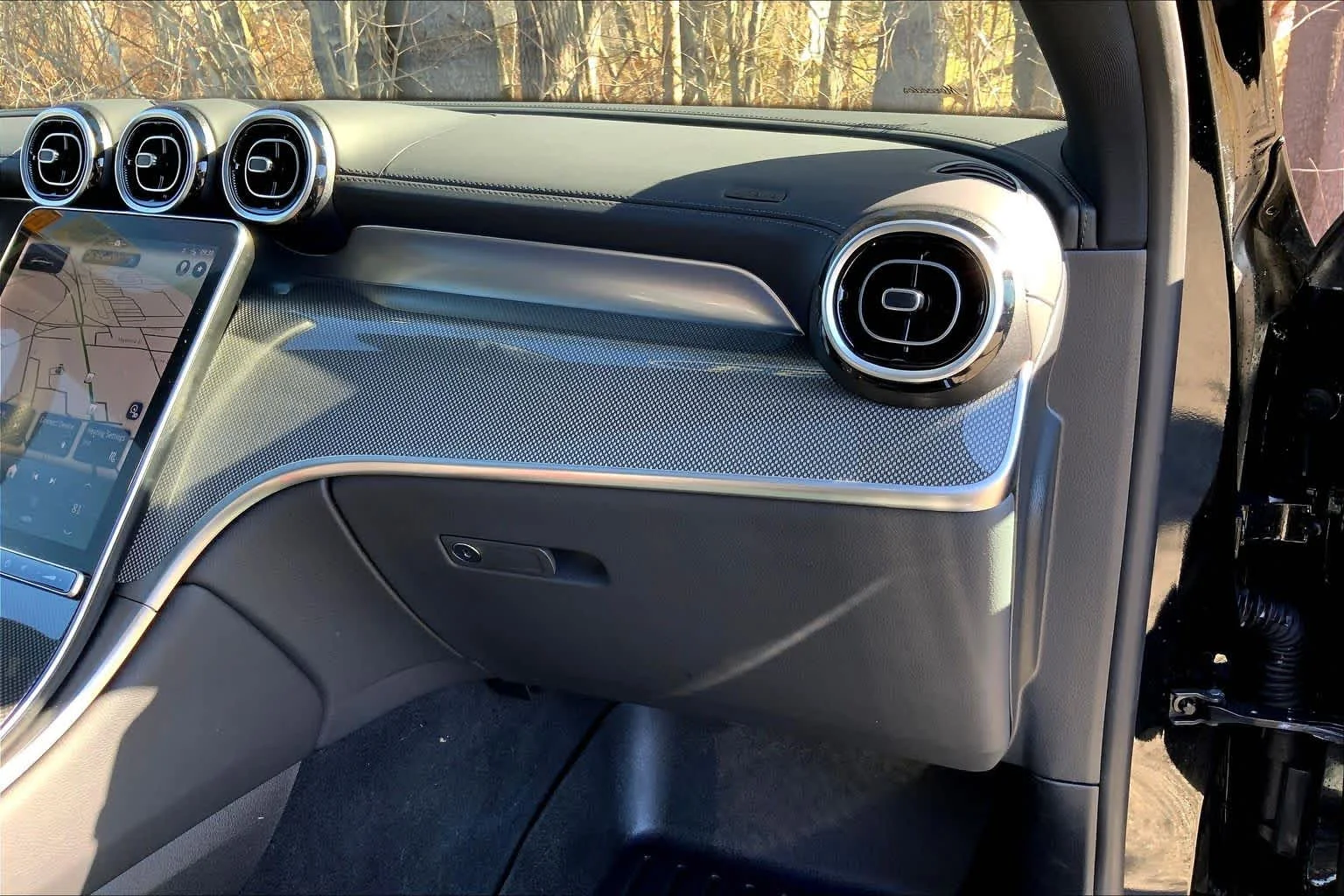 Certified Used 2024 Black Mercedes-Benz GLC 300 image 19