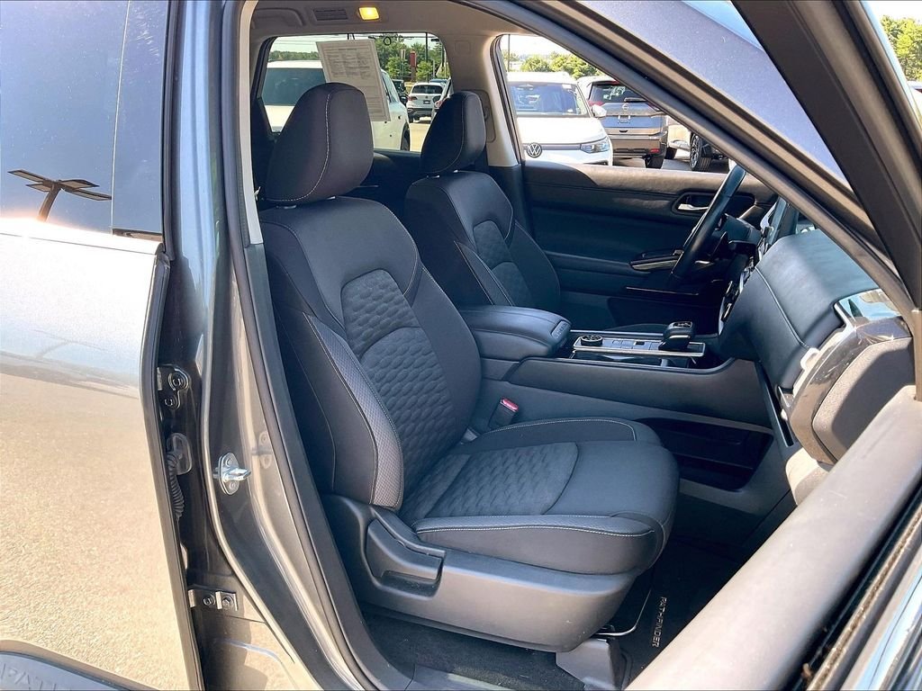 Used 2022 Gun Metallic Nissan SV image 10